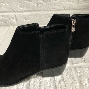 Antonio Melani black suede leather ankle boots-sz7